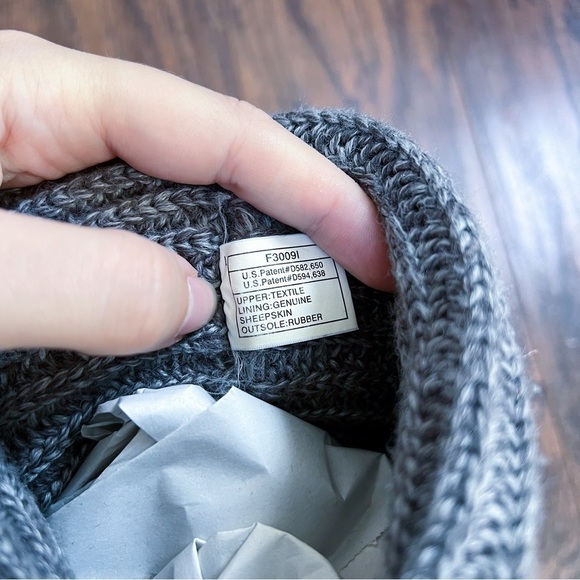 UGG • Cardy II Boot grey ribbed knit sweater triple button fold over slouch - Picture 13 of 16